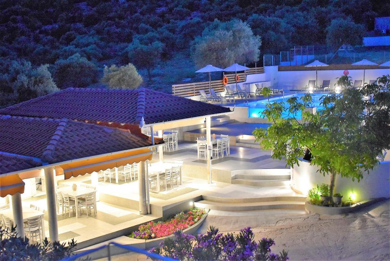 Studios Apartments Irini Patira โปตอส ภายนอก รูปภาพ