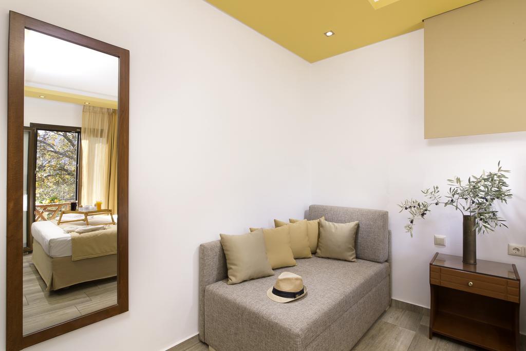 Studios Apartments Irini Patira โปตอส ภายนอก รูปภาพ